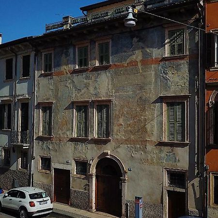 Palazzo Cavalli Pasquini Verona Bagian luar foto