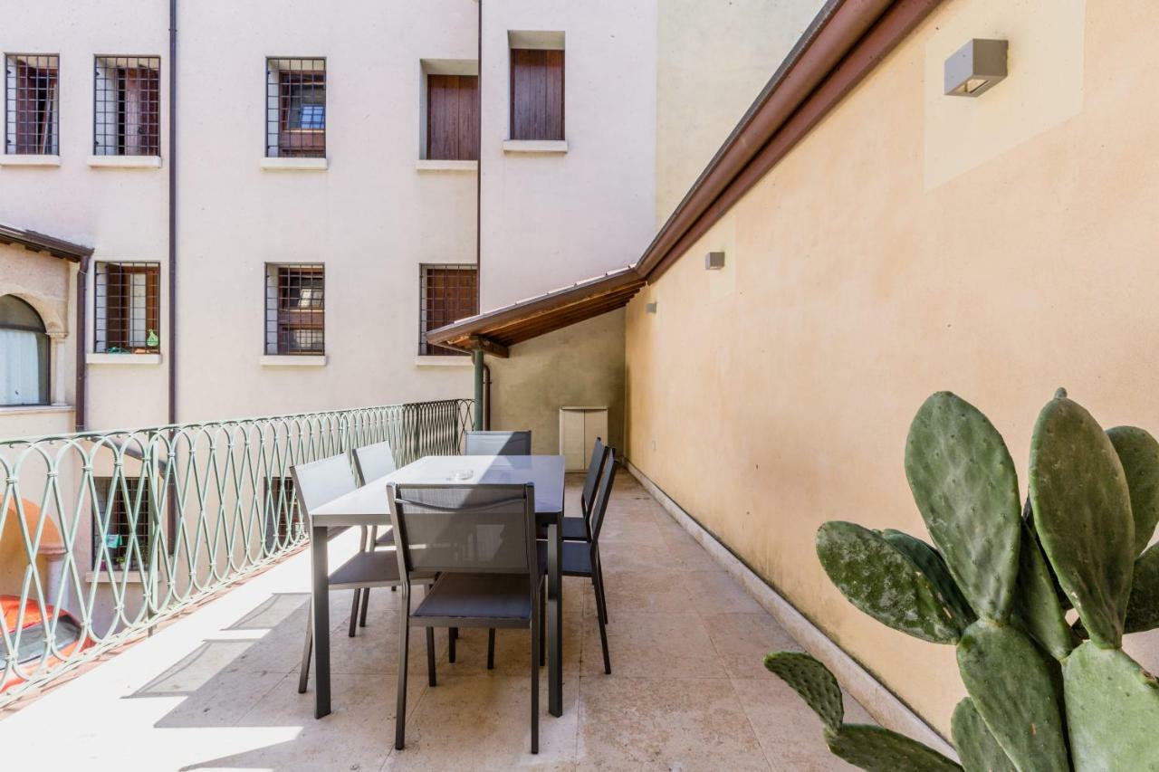 Palazzo Cavalli Pasquini Verona Bagian luar foto