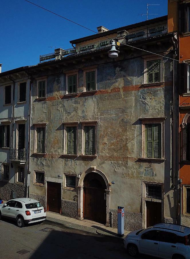 Palazzo Cavalli Pasquini Verona Bagian luar foto